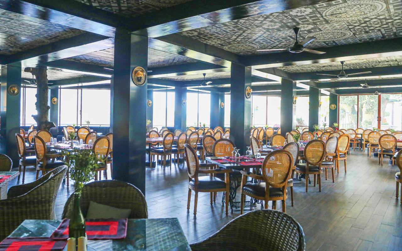 Thilanka Hotel Kandy Exterior foto