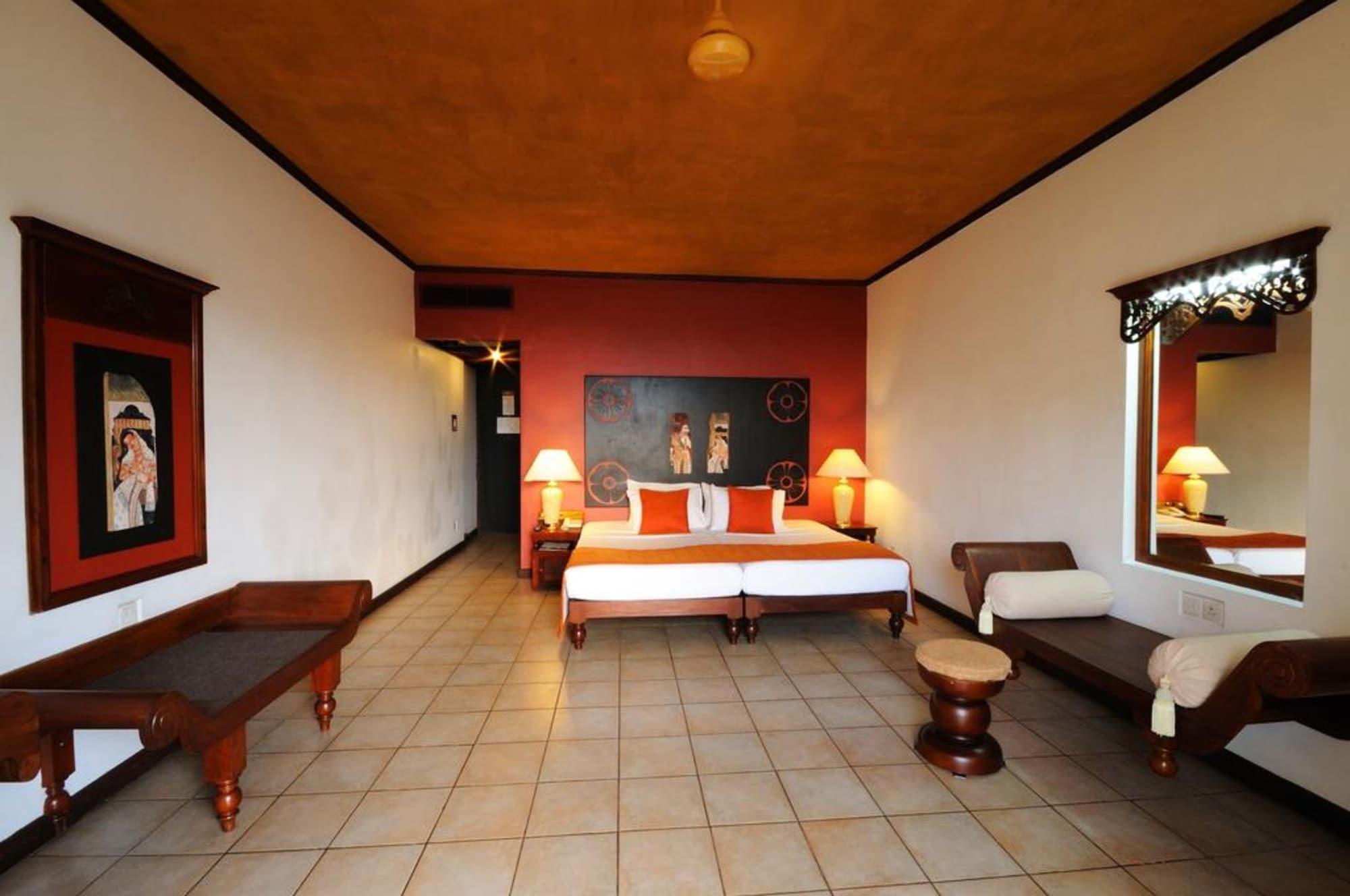 Thilanka Hotel Kandy Exterior foto