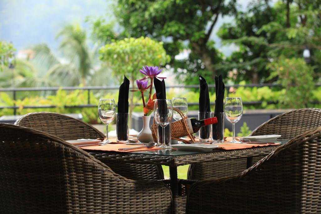 Thilanka Hotel Kandy Exterior foto