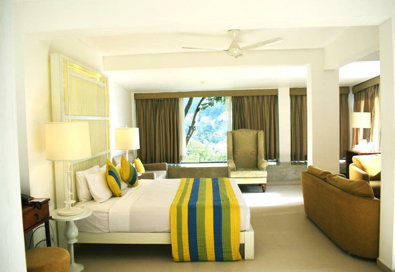 Thilanka Hotel Kandy Exterior foto